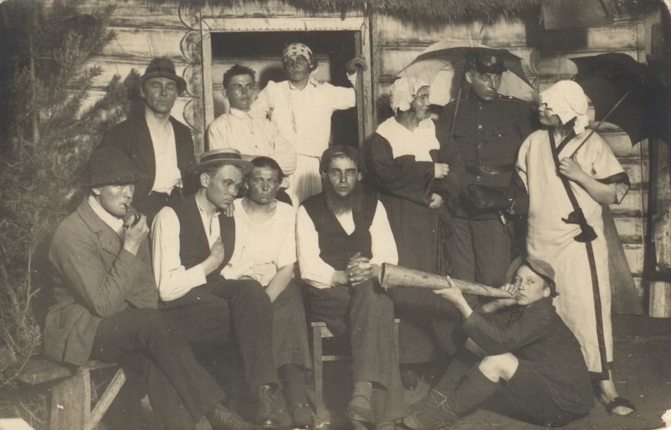 03-naitemangu-tegelased0072